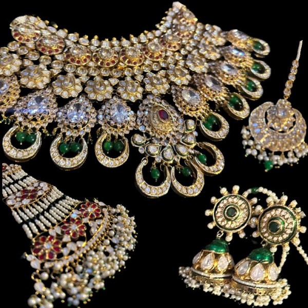 Queen’s Adornment